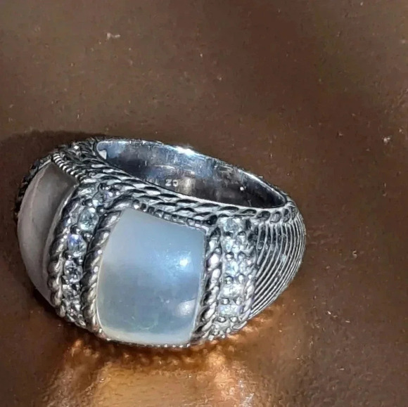 Judith Ripka 925 silver ring with White and Pearlescent Stones EUC - Picture 3 of 10